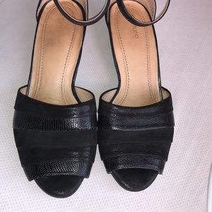 SOLD Nurture Open Toed Low-rise Wedge